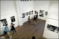 相片：前身為石硤尾工廠大廈的賽馬會創意藝術中心的獨特空間令是次展覽更添風味。