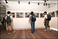 相片：「光影樓情」圖片及錄像展覽於賽馬會創意藝術中心揭開序幕，兩星期的展覽吸引多名老街坊、攝影發燒友及年輕人前來參觀。