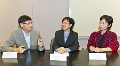 相片：(左起)導師葉汝新、學員張佩玲和陳玉娟分享箇中得著。