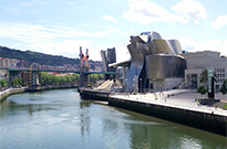 相片：西班牙 Guggenheim Museum Bilbao。