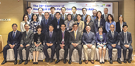 Photo: Mr Stanley Ying, Director of Housing (front row, fifth right), and representatives of the Housing Department welcome their fellow A-HUC members from Japan, Singapore and South Korea.