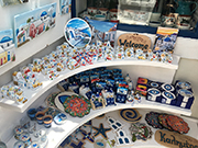 相片：別具希臘風情的手工藝品。