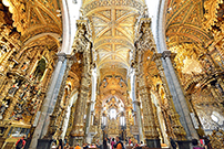 相片：聖方濟各堂內貌