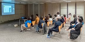 相片：房委会培训中心特别安排直播整个研讨会，让同事同步在「场外」参与。