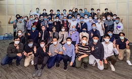 相片：皇后山邨和荔景邨項目團隊。