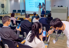 相片：導師和學員積極參與互動交流。