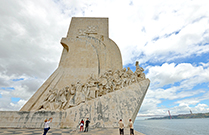 相片：发现者纪念碑 (Monumento aos Descobrimentos)。