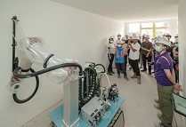 Photo: The DCD arranges for students a visit to the new HOS project site of Kai Yan Court.