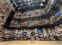 相片：角川武藏野博物馆。