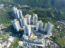 相片：皇后山邨和山丽苑。