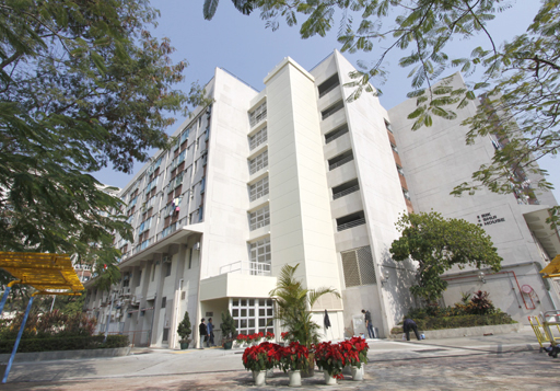 Photo: The new lift provides barrier-free access for tenants of Shui Pin Wai Estate.