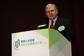相片：運輸及房屋局常任秘書長(房屋)栢志高致辭。