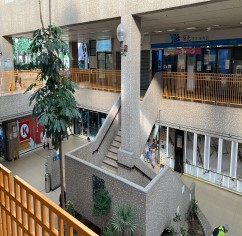 龍蟠苑商場