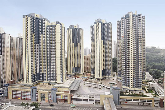 圖：葵涌邨第三及第四期在平台上的住宅樓宇