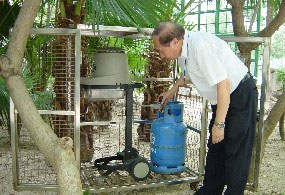 圖：石油氣捕蚊器