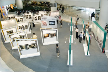 Photo: Light and Shade: life passé in old estate Photo and Video Exhibition is staged at Pacific Place from 25 July - 30 July 2009.