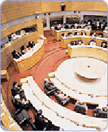 图:房委会委员会会议