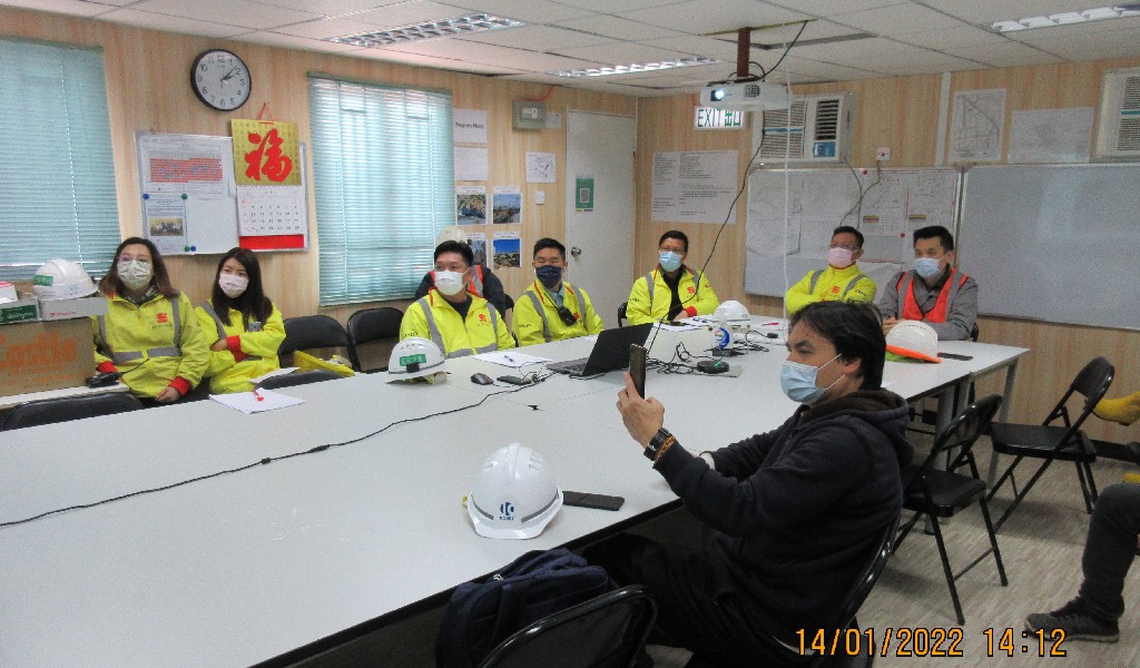 Lunchtime's Safety Talk at Wang Chiu Road Phase 2 on 14/1/2022