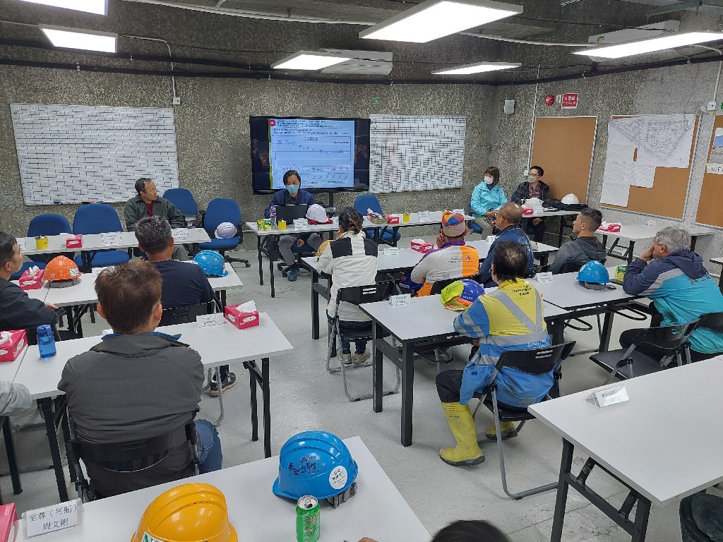 Lunchtime's Safety Talk at Yip Wong Road Phase 1 and Phase 2 on 27/2/2024