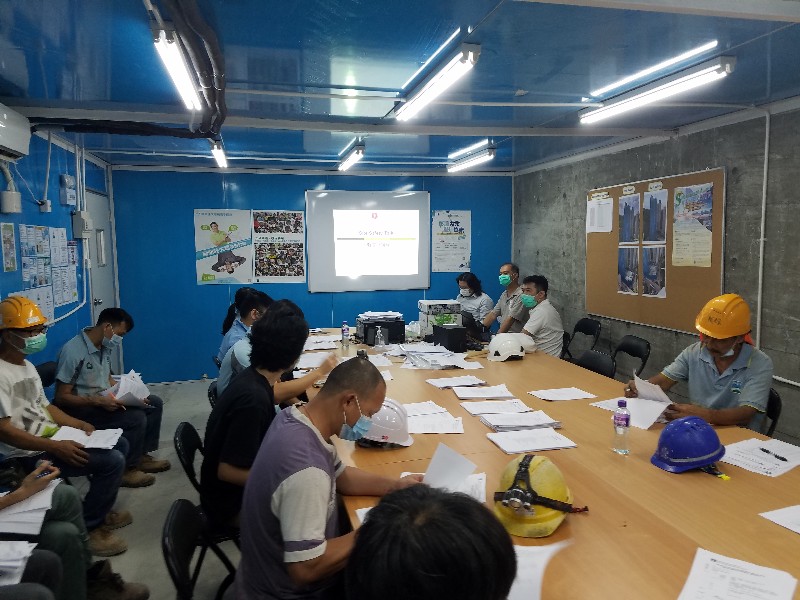 Lunchtime's Safety Talk at Choi Fook Estate Ph 3 on 11/6/2020