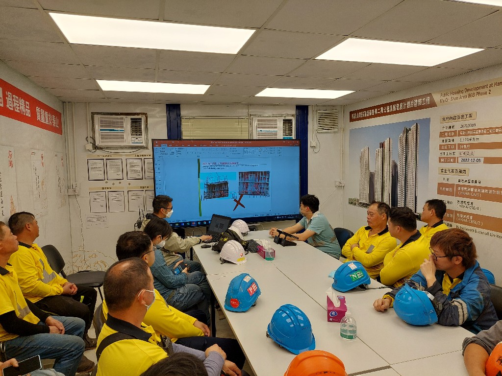 Lunchtime's Safety Talk at Wang Chiu Road Phase 1 on 20/3/2024