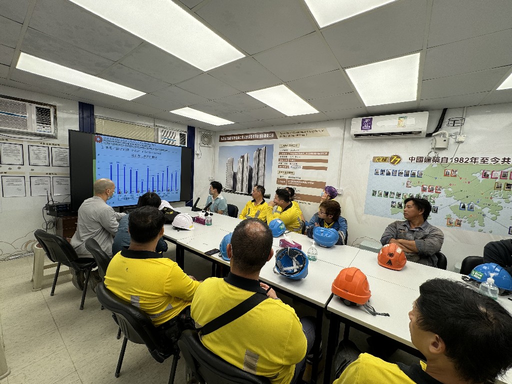 Lunchtime's Safety Talk at Hang Tai Road, Ma On Shan Area 86B Phase 2 on 22/3/2024
