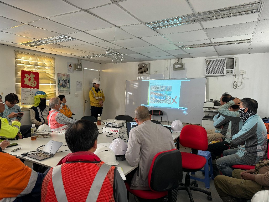 Lunchtime's Safety Talk at Kai Tak Sites 2B3 & 2B4 Foundation on 5/1/2024