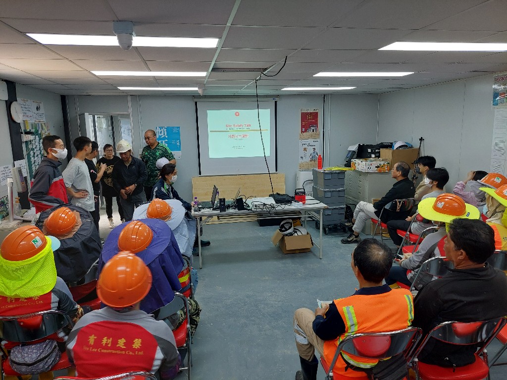 Lunchtime's Safety Talk at Fanling North Area 15 East Phase 1 on 28/3/2024