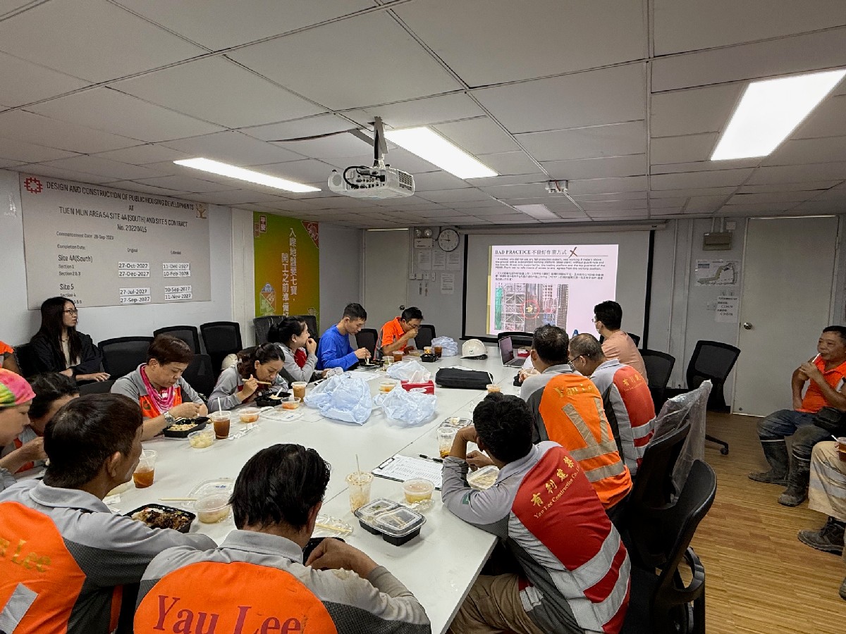 Lunchtime's Safety Talk at Tuen Mun Area 54 Site 4A(South) & Site 5 on 20/6/2025