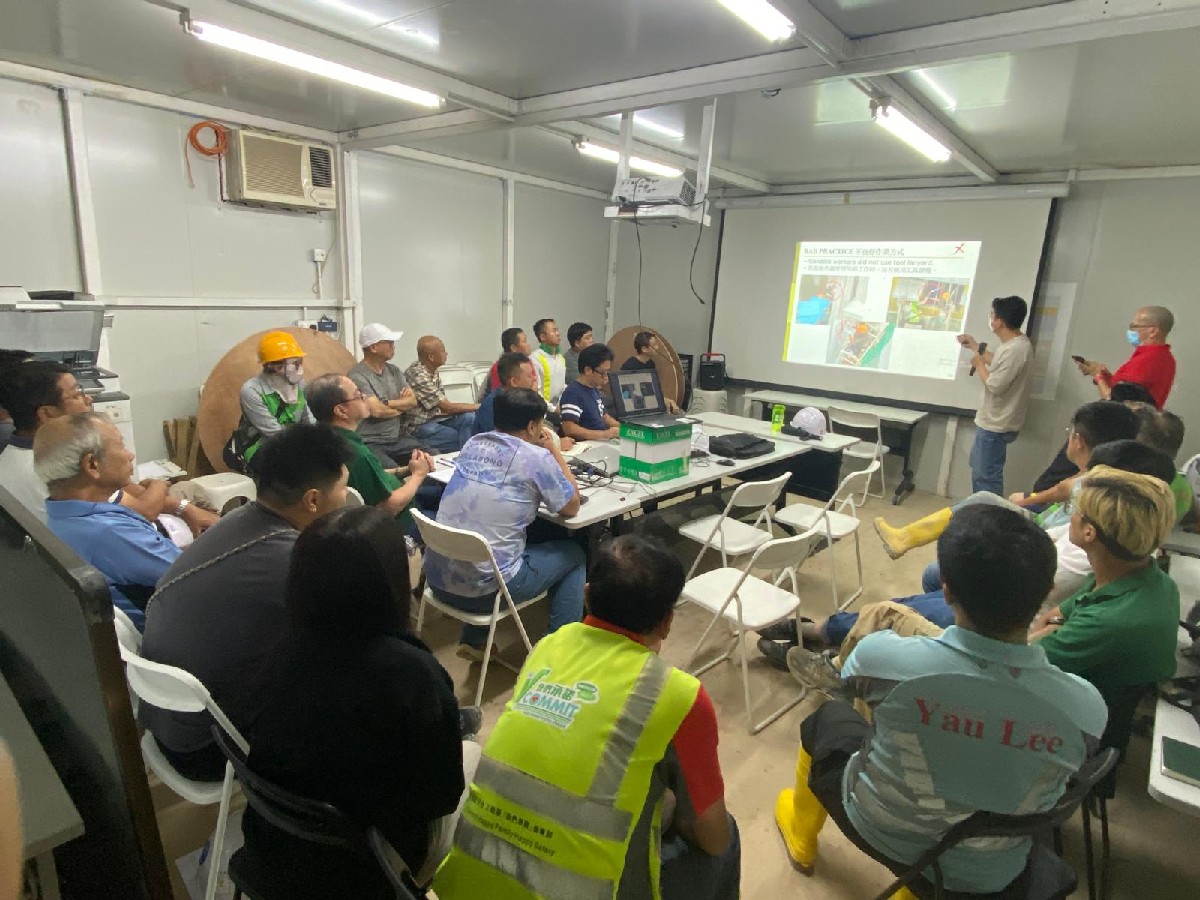 Lunchtime's Safety Talk at Tung Chung Area 114 and 117 on 12/6/2025
