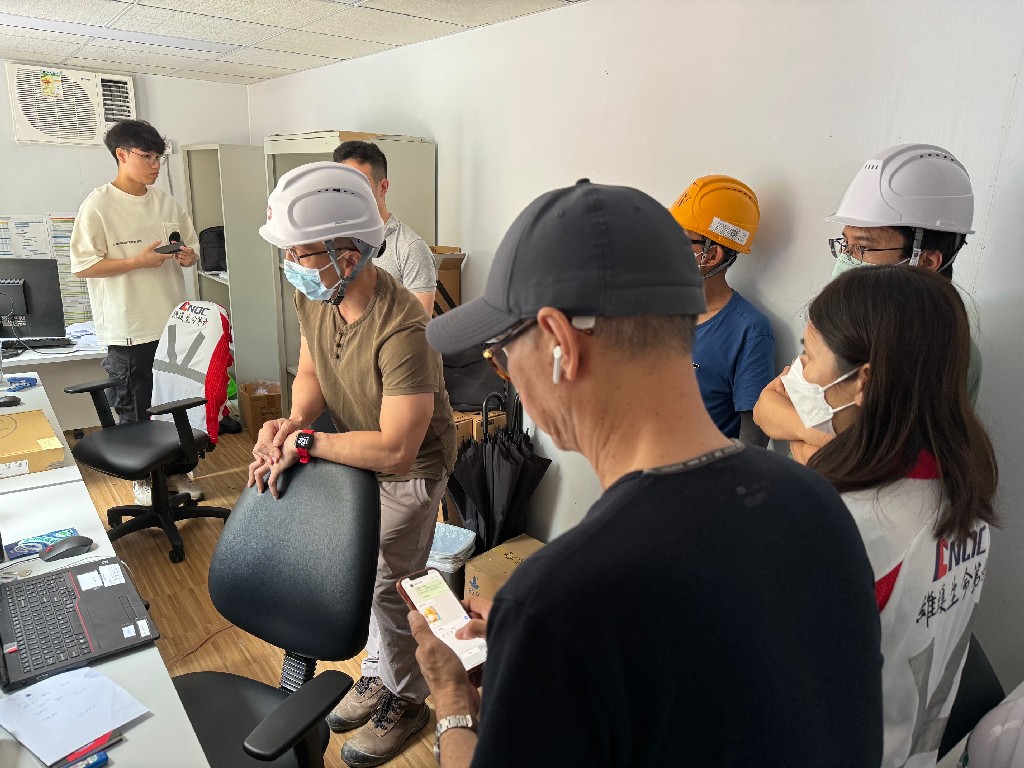Lunchtime's Safety Talk at A & A Works at Mei Tin Estate, Sha Tin on 24/4/2024
