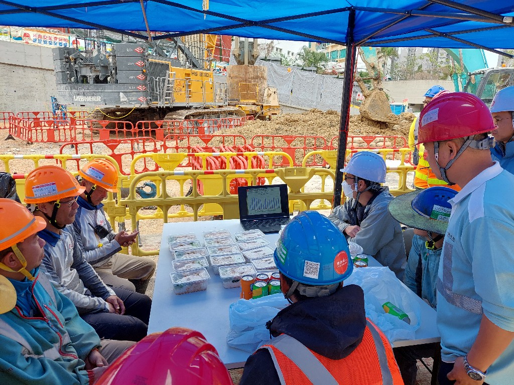 Lunchtime's Safety Talk at Wah Lok Path Pok Fu Lam South Foundation on 28/2/2024