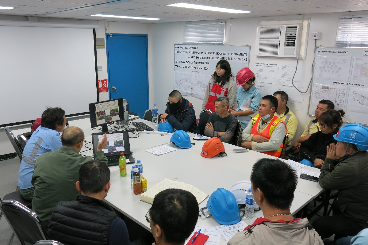 Lunchtime's Safety Talk at Kam Sheung Road Site 1 Phases 1 & 2 on 20/12/2024