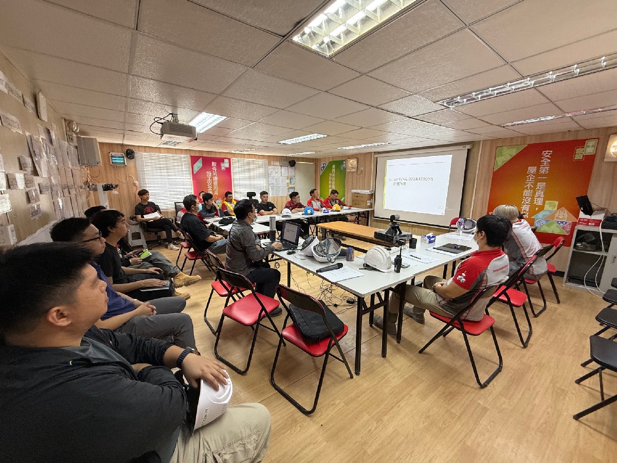 Lunchtime's Safety Talk at Shek Li Street, Kwai Chung on 13/3/2025