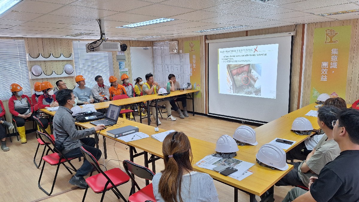 Lunchtime's Safety Talk at Wang Chau Site B, Yuen Long on 14/3/2025