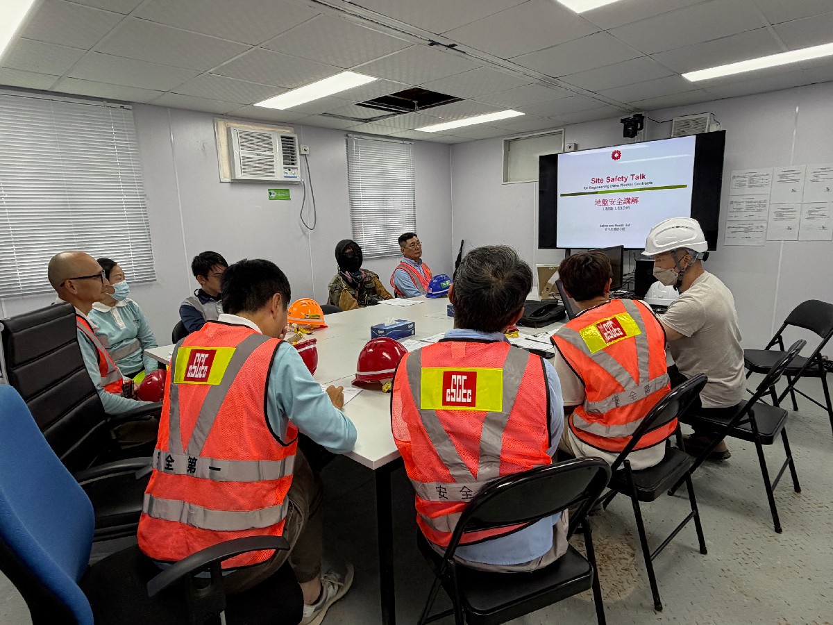Lunchtime's Safety Talk at Kai Lung Wan North, Pok Fu Lam South, Foundation on 28/10/2025