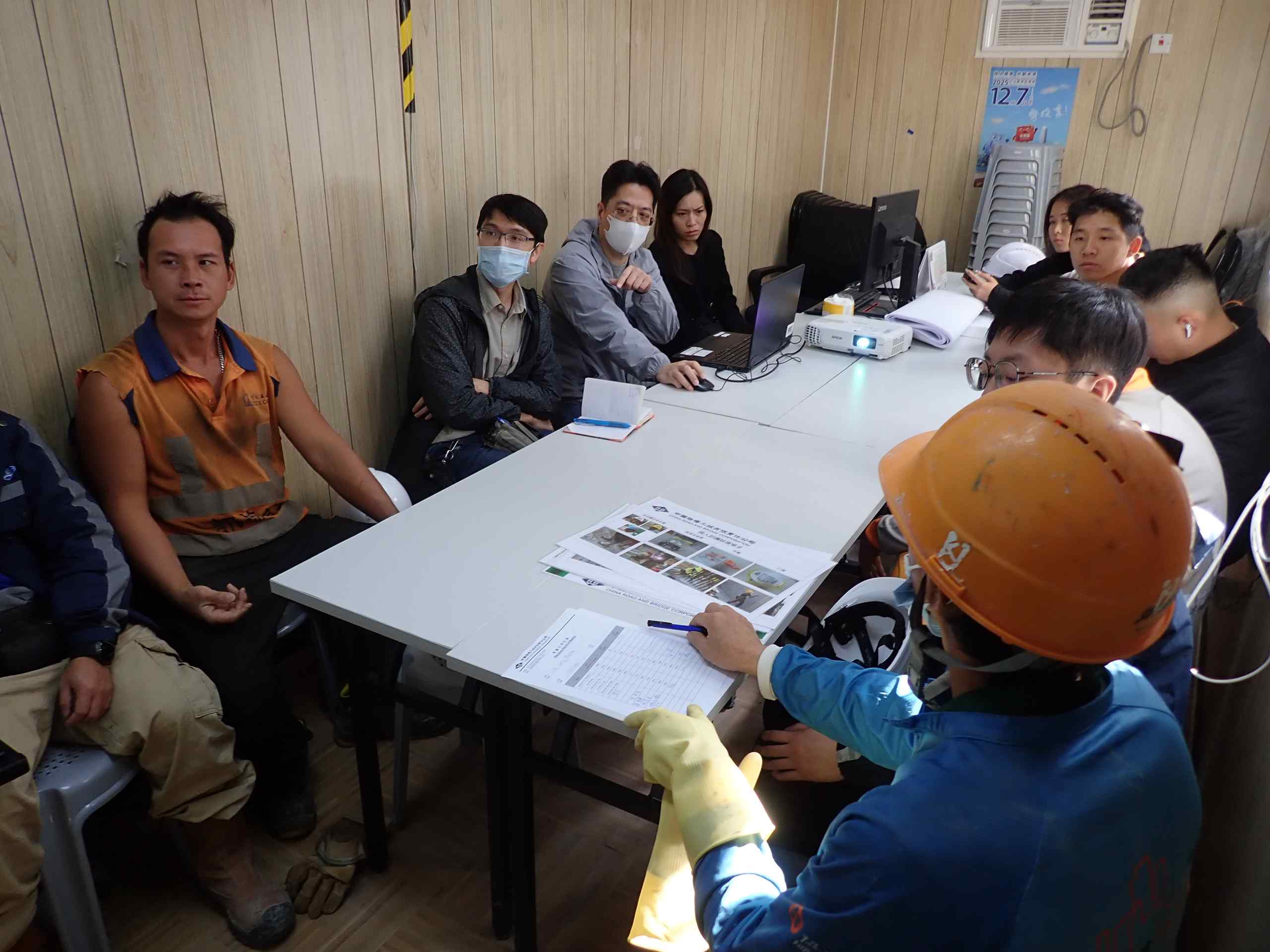 Lunchtime's Safety Talk at 373 Lai Chi Kok Road, Sham Shui Po on 15/12/2025