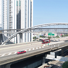 圖片 :連接深水埗海盈邨及海達邨的長跨度行人天橋